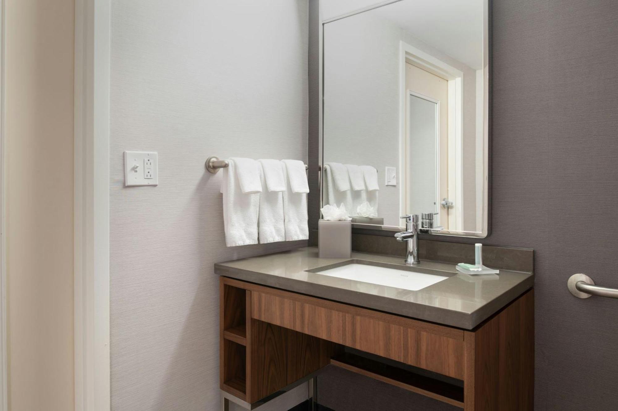 Courtyard By Marriott Providence Lincoln Otel Dış mekan fotoğraf