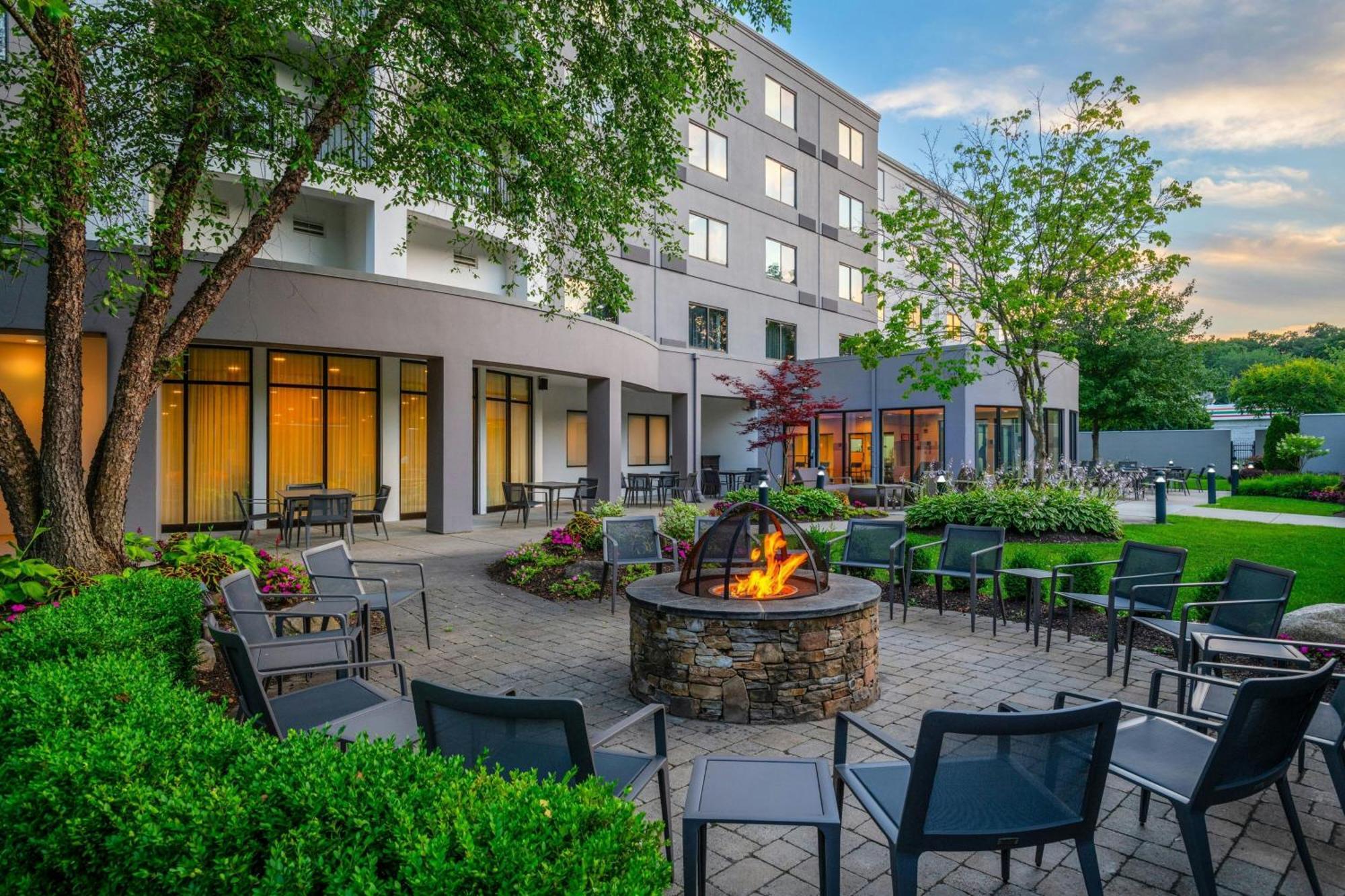 Courtyard By Marriott Providence Lincoln Otel Dış mekan fotoğraf